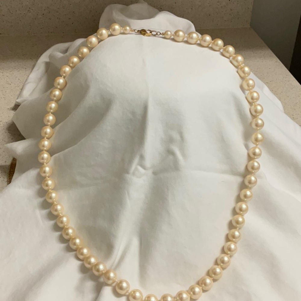 Pearl necklace
